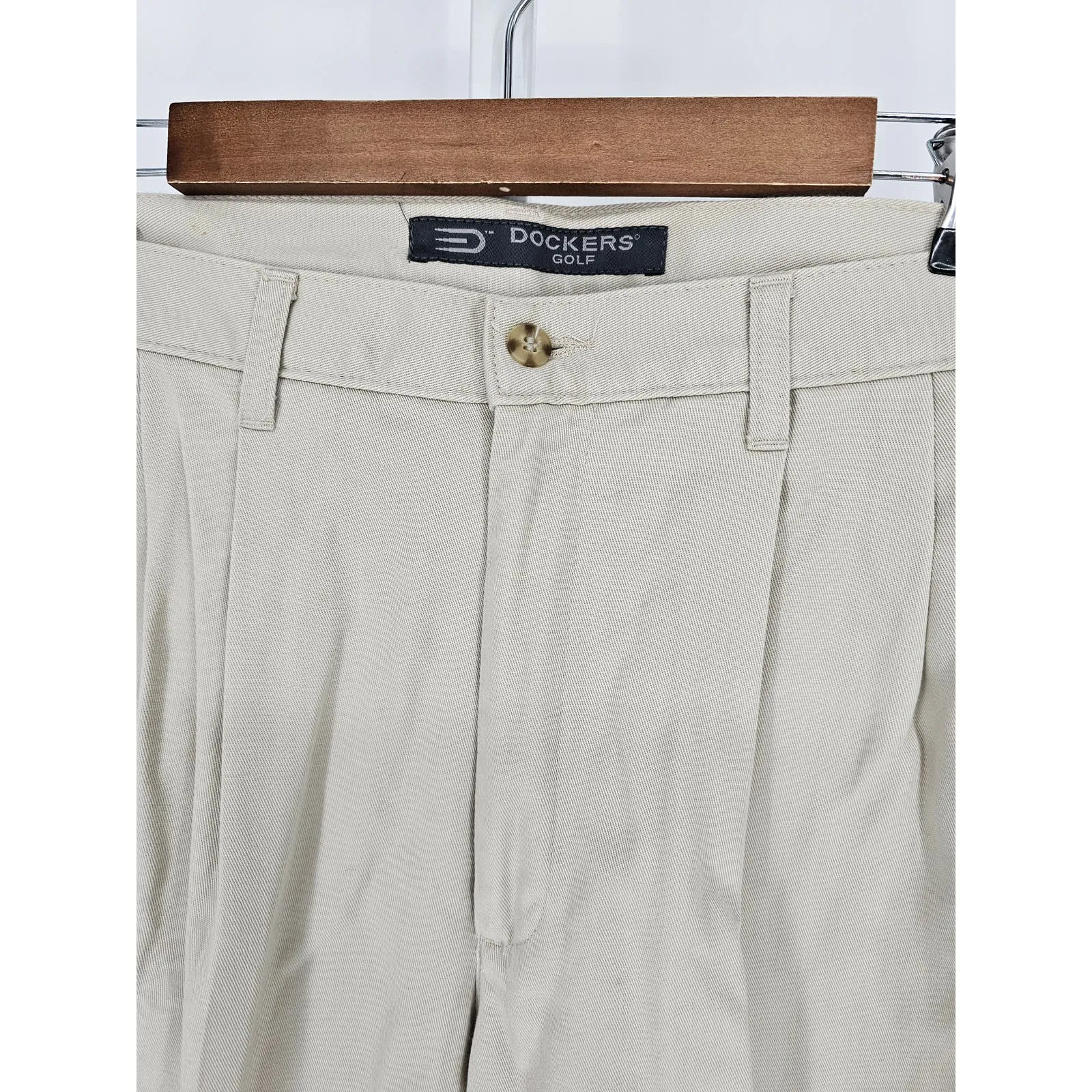 Dockers Mens Sz 34x30 GOLF Classic Fit Pleated Dress Pants Tan