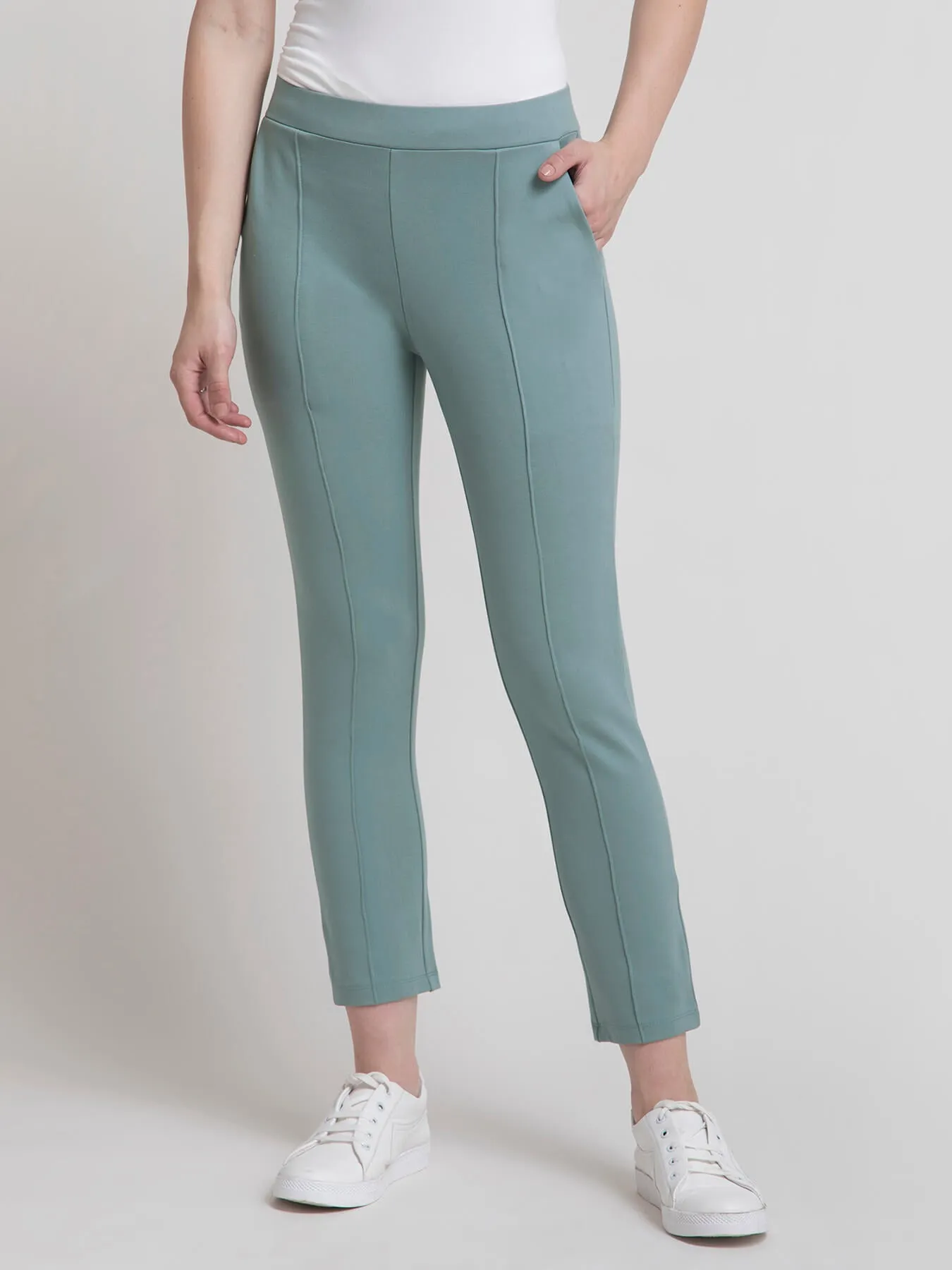 LivIn Straight Fit Cropped Pants - Sap Green